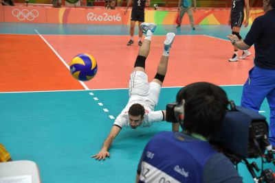 Mahdi Marandi of Iran digs