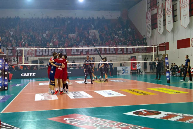 Απόλυτος κυρίαρχος σε Ρέντη και League Cup