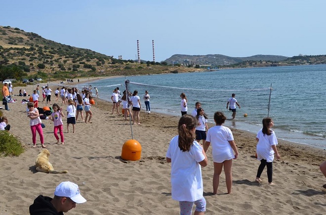 Μήνυμα για καθαρές παραλίες και μπιτς βόλεϊ στην Κερατέα