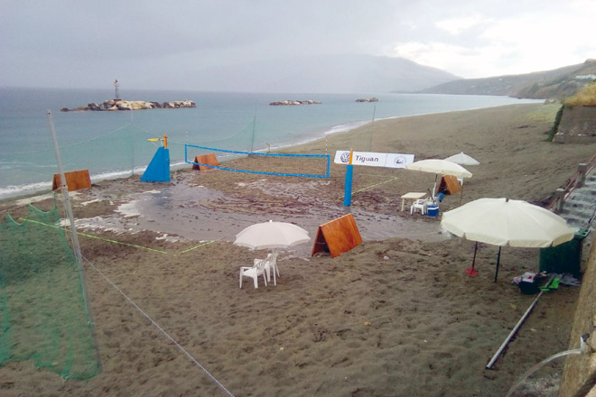 Όταν το… πόλο συνάντησε το Beach volley