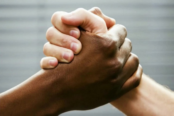 ΠΑΣΑΠ: «Να γραφτεί ένας επίλογος στα φαινόμενα ρατσισμού»