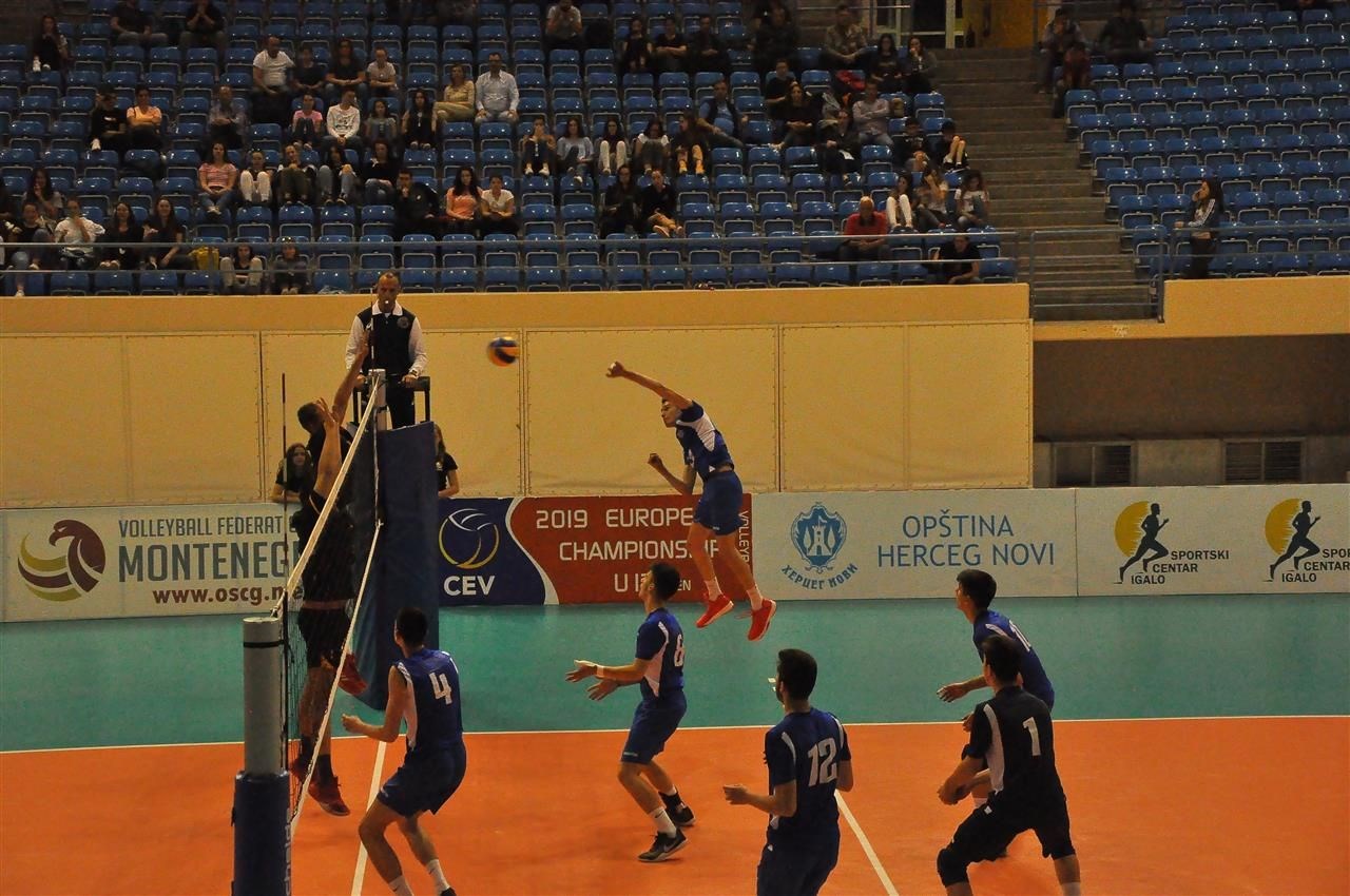 Πρόκριση για Παμπαίδων