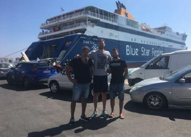 Σηκώνει άγκυρα… επί χόρτου το «Πειρατικό»