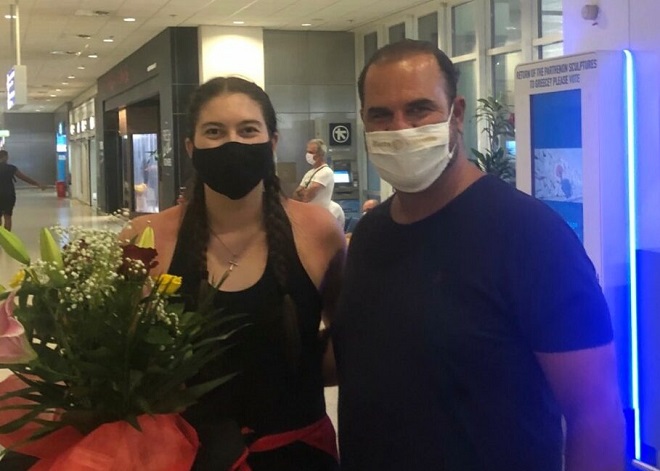 Από το αεροδρόμιο, στο γήπεδο η «αμαζόνα» Όουενς