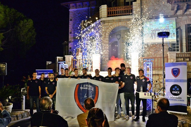 Λαμπερή παρουσίαση του νέου Φοίνικα ΟΝΕΧ (vid)