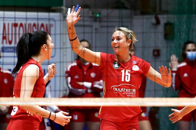 Έκλεισε με χαμόγελα το 2021 ο Ολυμπιακός, 3-0 τις Αμαζόνες