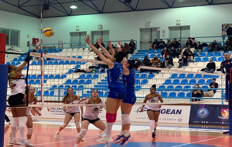 Ο Α.Ο. Θήρας «ρέφαρε» με 3-0 την ήττα «στα χαρτιά» από τις Αμαζόνες