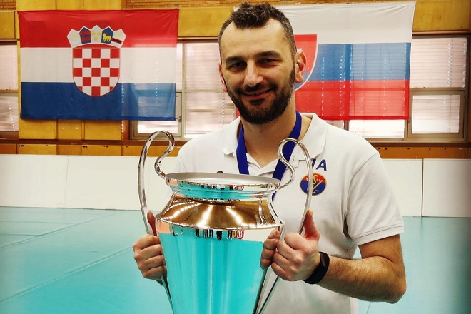 «Έγραψε ιστορία» και στη Mevza League ο πρωταθλητής Αθανασόπουλος