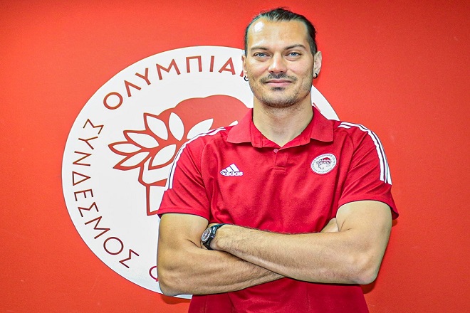 «Έπιασε» λιμάνι ο Τζούριτς