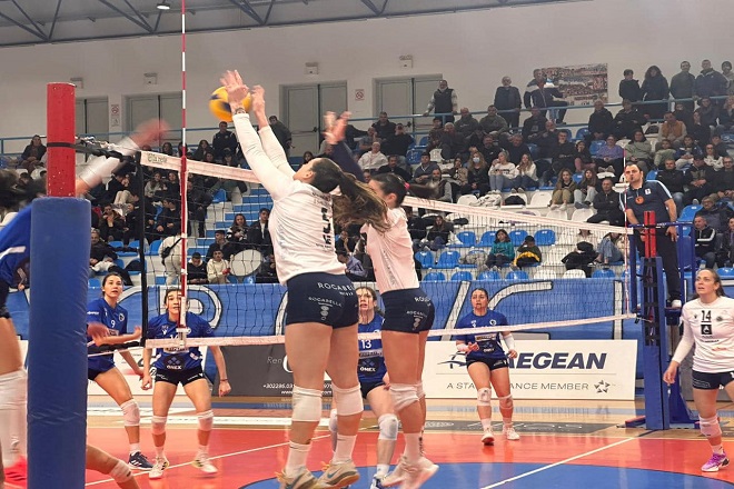 Ασταμάτητος ο Α.Ο. Θήρας κέρδισε 3-0 τη Λαμία, αλλά έχασε Κιουτσιούκη