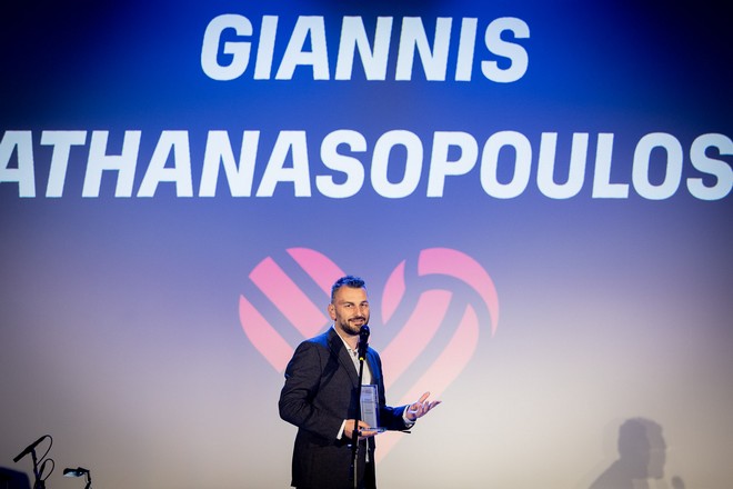 Ξανά κορυφαίος προπονητής ο Αθανασόπουλος στην Τσεχία!