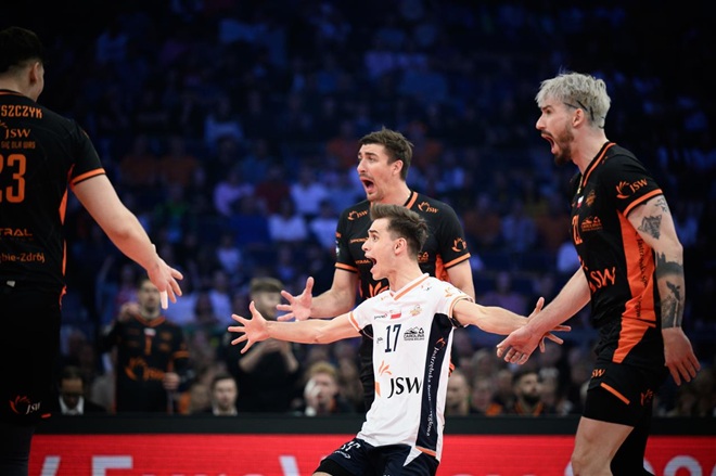 Η Γιαστρέμπσκι την 3η θέση, 3-1 τη Χάλκμπανκ στο μικρό τελικό