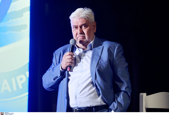 Ευχαριστίες Καραμπέτσου σε Βρούτση-Κούβελο για τη στήριξη στο ελληνικό βόλεϊ