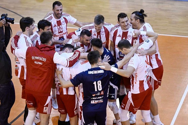 League Cup : Έκλεισε θέση στον τελικό ο Ολυμπιακός, 3-1 τον Παναθηναϊκό