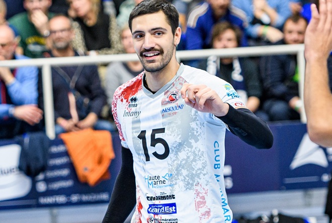 Αλέξανδρος Ράπτης: «Ψάχνω τον επαγγελματισμό σε όλα τα επίπεδα. Να νιώθω ότι με σέβονται».