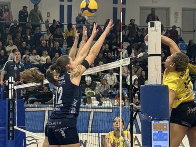 «Ψυχωμένο» τρίποντο του Α.Ο. Θήρας στο ντέρμπι με ΑΕΚ