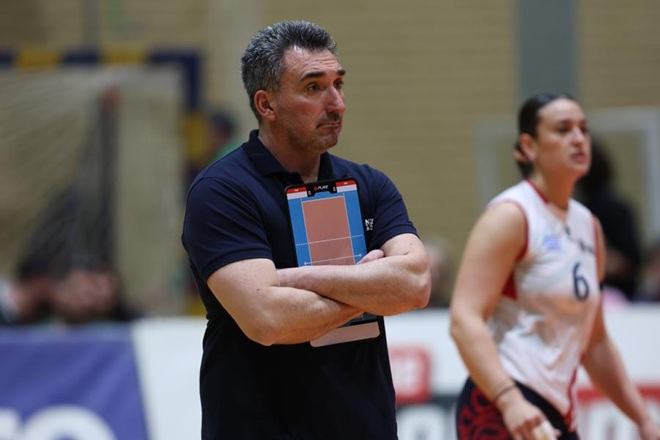 Μυτσκίδης: «Μπήκαμε φοβισμένες, όλες οι παίκτριες είναι εδώ για να μας βοηθήσουν»