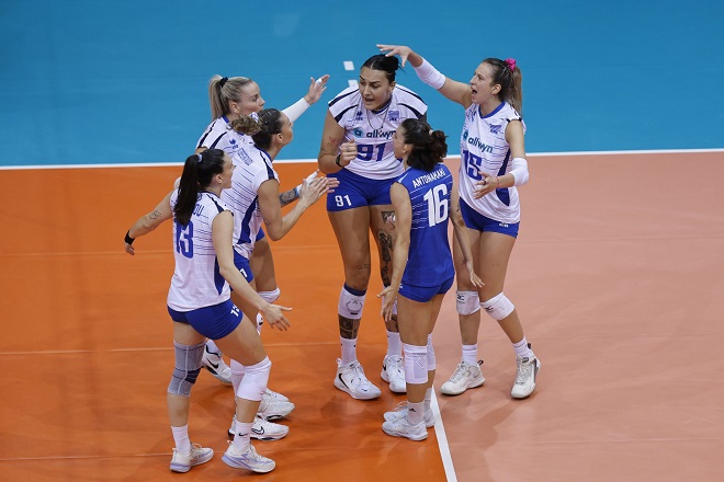 Στην πρώτη θέση του European Golden League στην ισοβαθμία η Εθνική Γυναικών – Το πανόραμα της πρεμιέρας